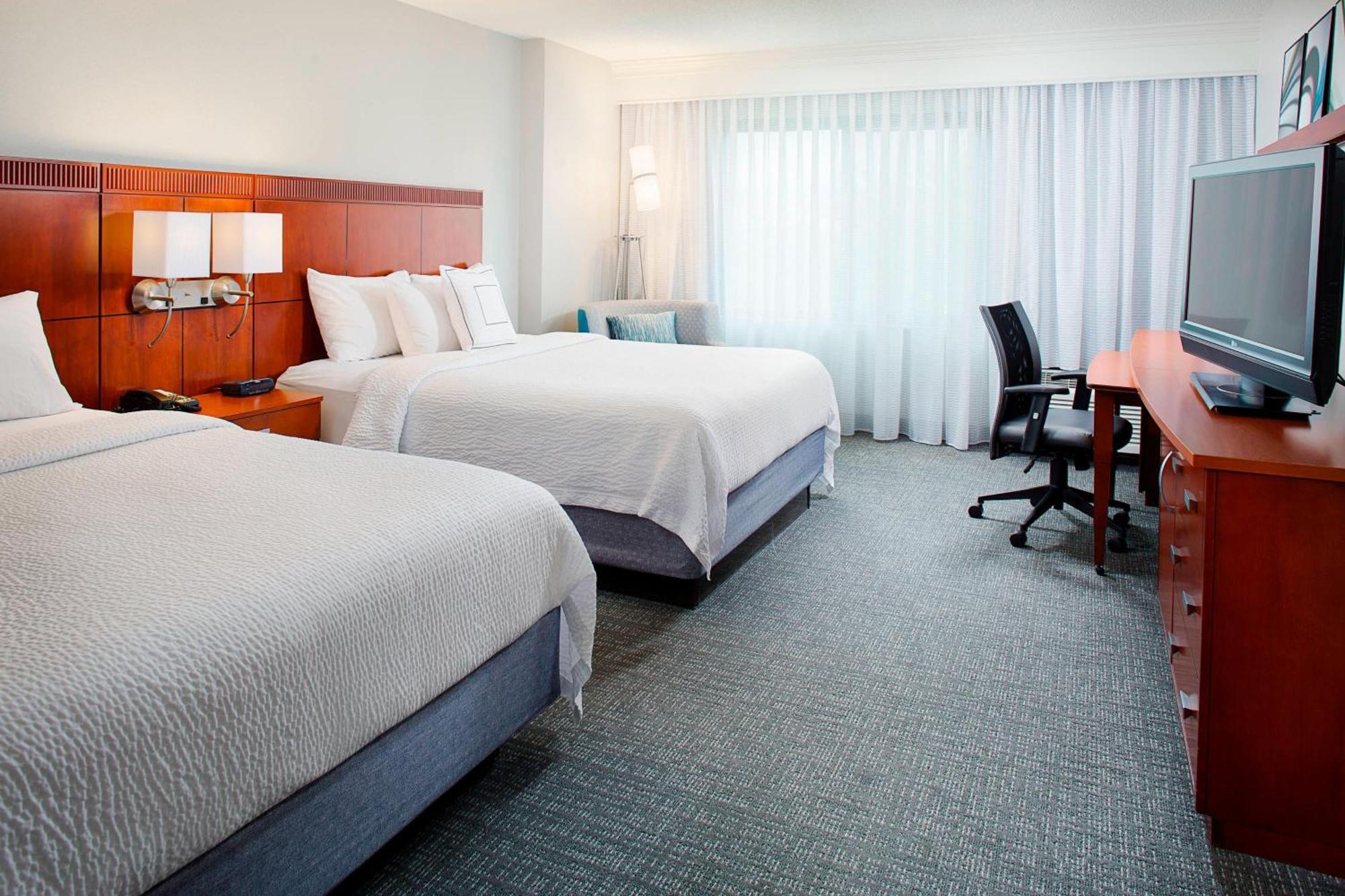 Courtyard By Marriott Roanoke Airport Hotel Kültér fotó